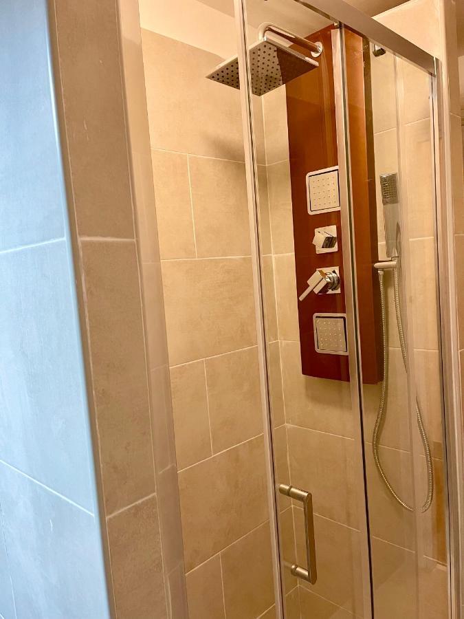 罗马Parisa House公寓 外观 照片